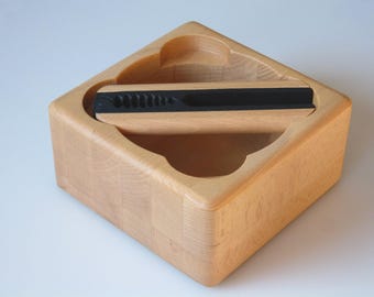 Minimalist nutcracker & wooden bowl by Bodum