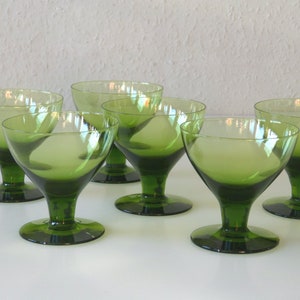 6 green champagne flutes from the 60s