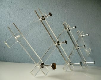 Elegant acrylic hook rail