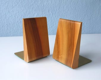 Atractivos sujetalibros de madera de nogal