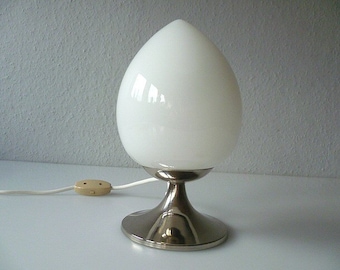 Teardrop-shaped bedside lamp