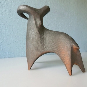 Figura de cerámica de Aries de Dobias