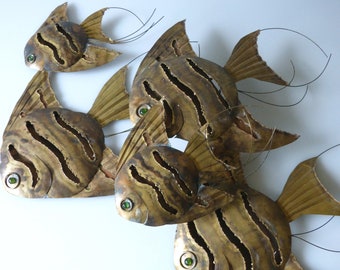 Kunstvoller Fisch-Schwarm aus Messing