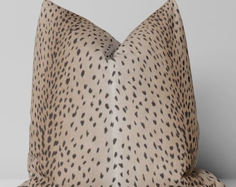 Fawn Pillow Cover / Classic Black