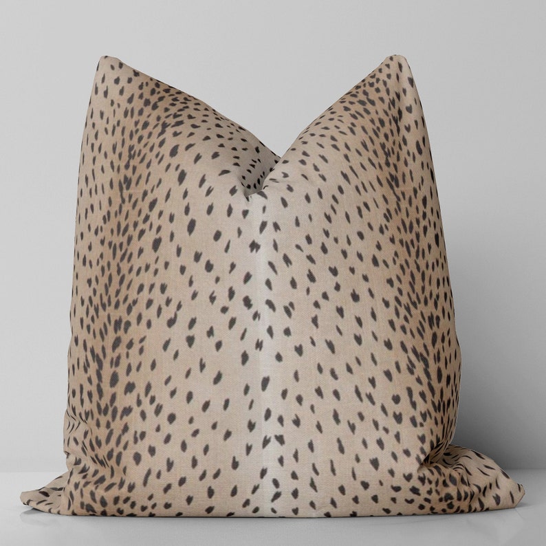 Fawn Pillow Cover / Classic Black image 1