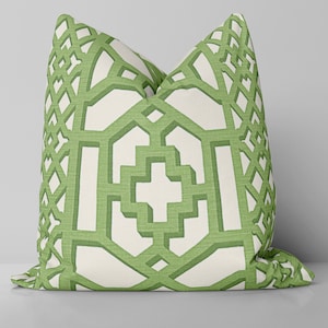 Zanzibar Trellis Matte Pillow Cover/ Green