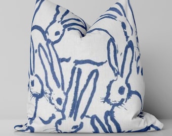 Hutch Bunny Pillow / Navy/Ivory