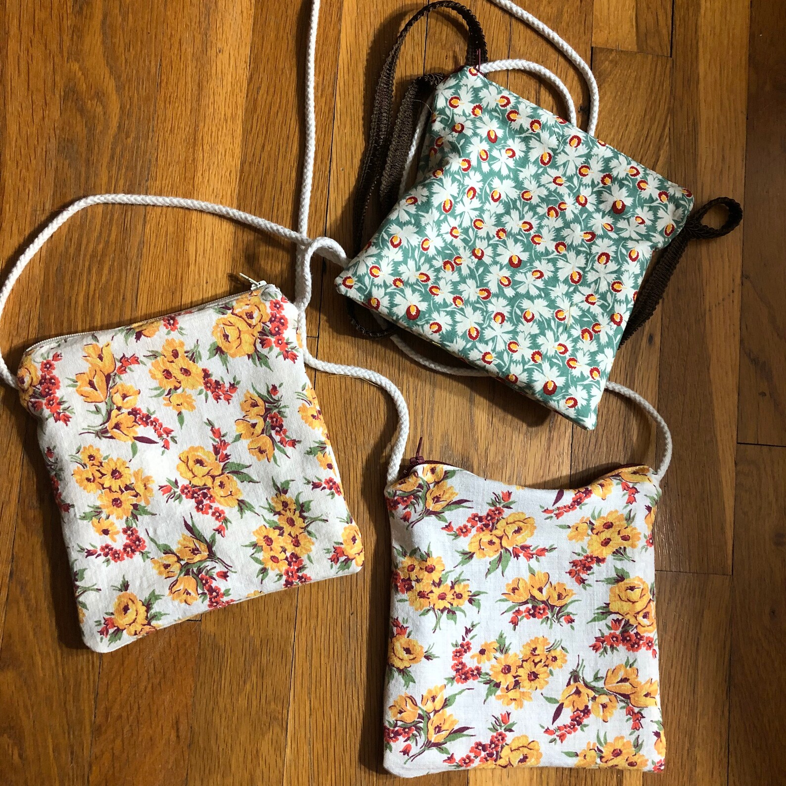 Vintage feedsack vintage fabric cross body bag novelty print Etsy