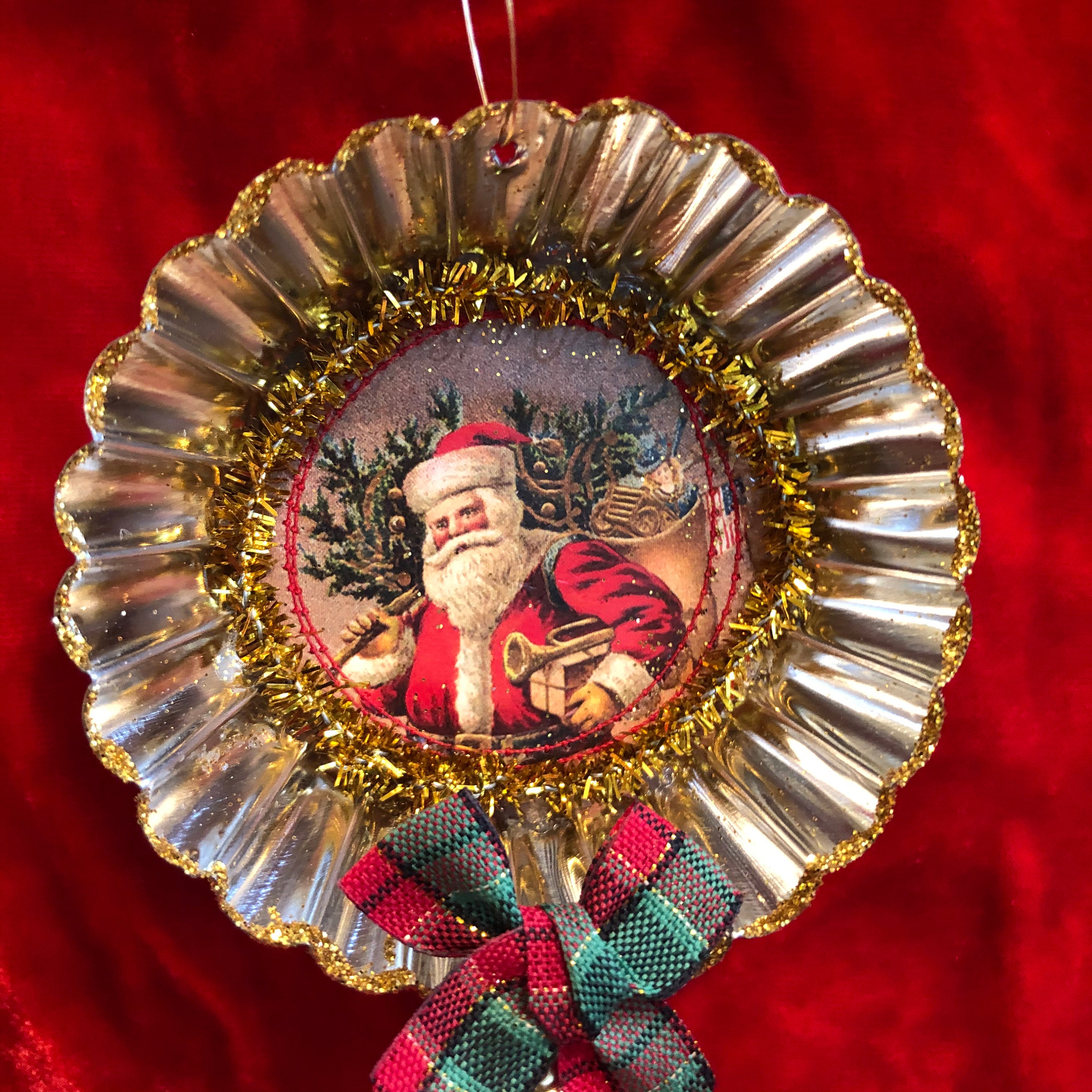 Christmas Tin Ornament with Santa vintage tart tin vintage Etsy