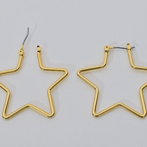 Star earrings, EG-66G, 2pcs, 16K shiny gold plated brass, Nickel free plating (Palladium), Star 35mm, 1.5mm thick