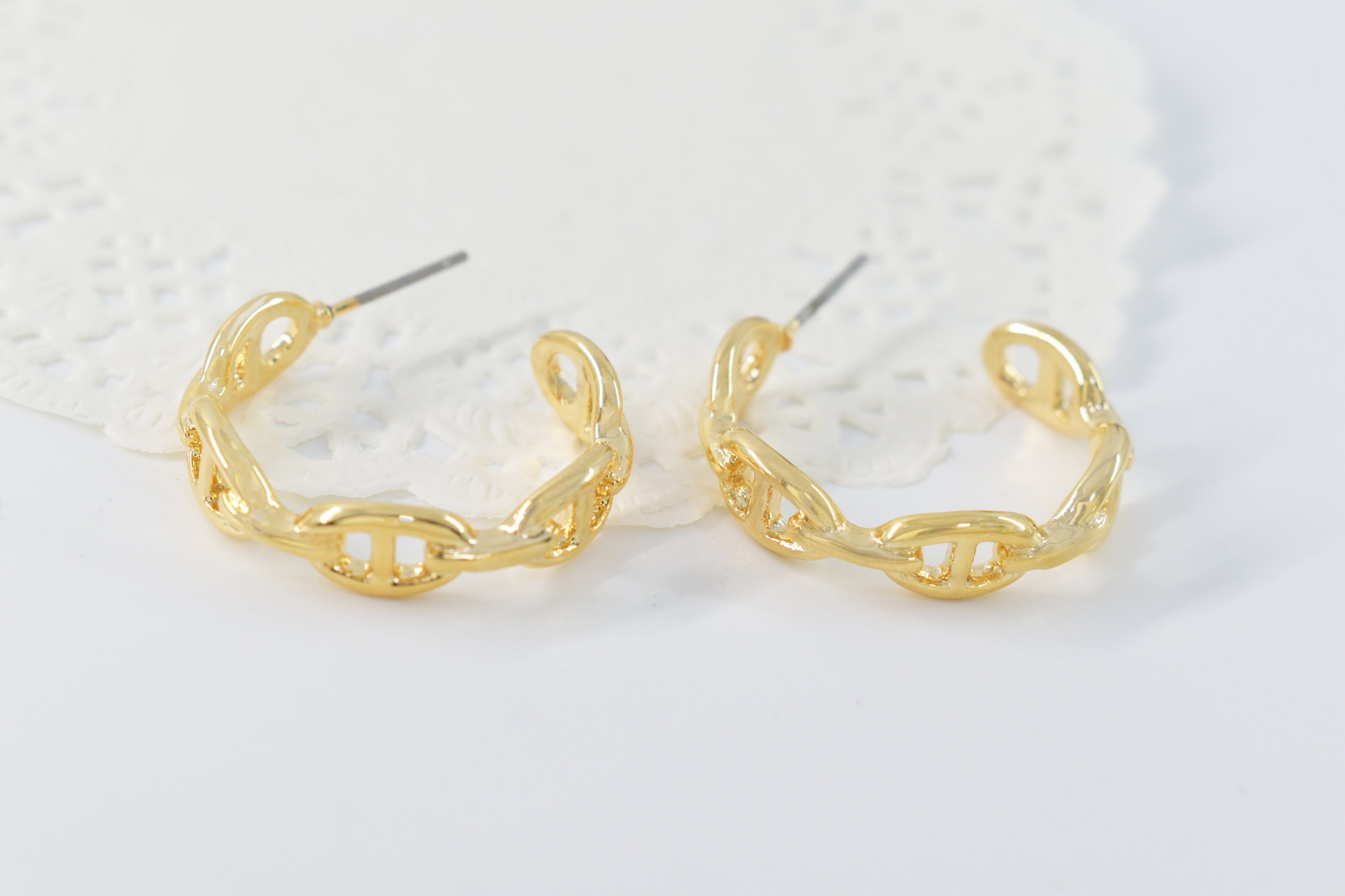 イヤリング、EI-81G、2個、16K光沢金メッキ真鍮、外径24mm、幅6mm 
