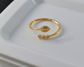 Ring, RI-51G, 1pc, 16K shiny gold plated brass, Leaf ring, Inner 16mm, Enhanced gold plating, Adjustable ring, Open ring