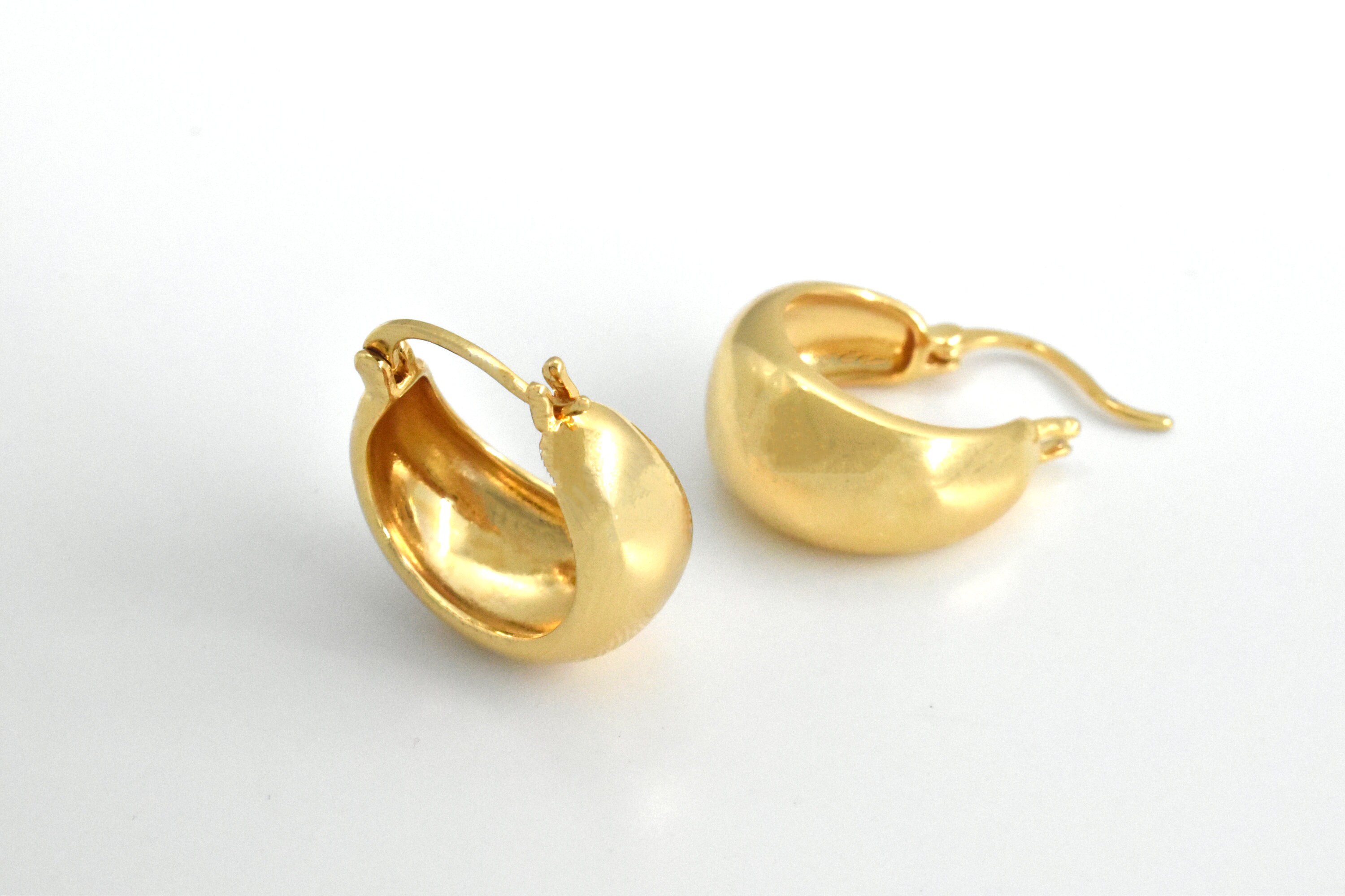 Bold Earrings, EDO-187G, 2pcs, 16K Shiny Gold Plated Brass, Solid