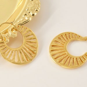 Hammered Ear Hoops, ESW-106G, 2pcs, 16K shiny gold plated brass, Outer 25mm, Nickel free image 1