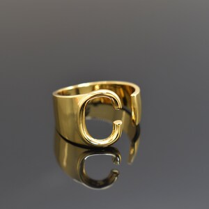 Anillo del alfabeto, SARW-CG, C, 1pc, latón chapado en oro brillante 16K, carta mayúscula, 16 mm interior, chapado en oro mejorado, anillo ajustable