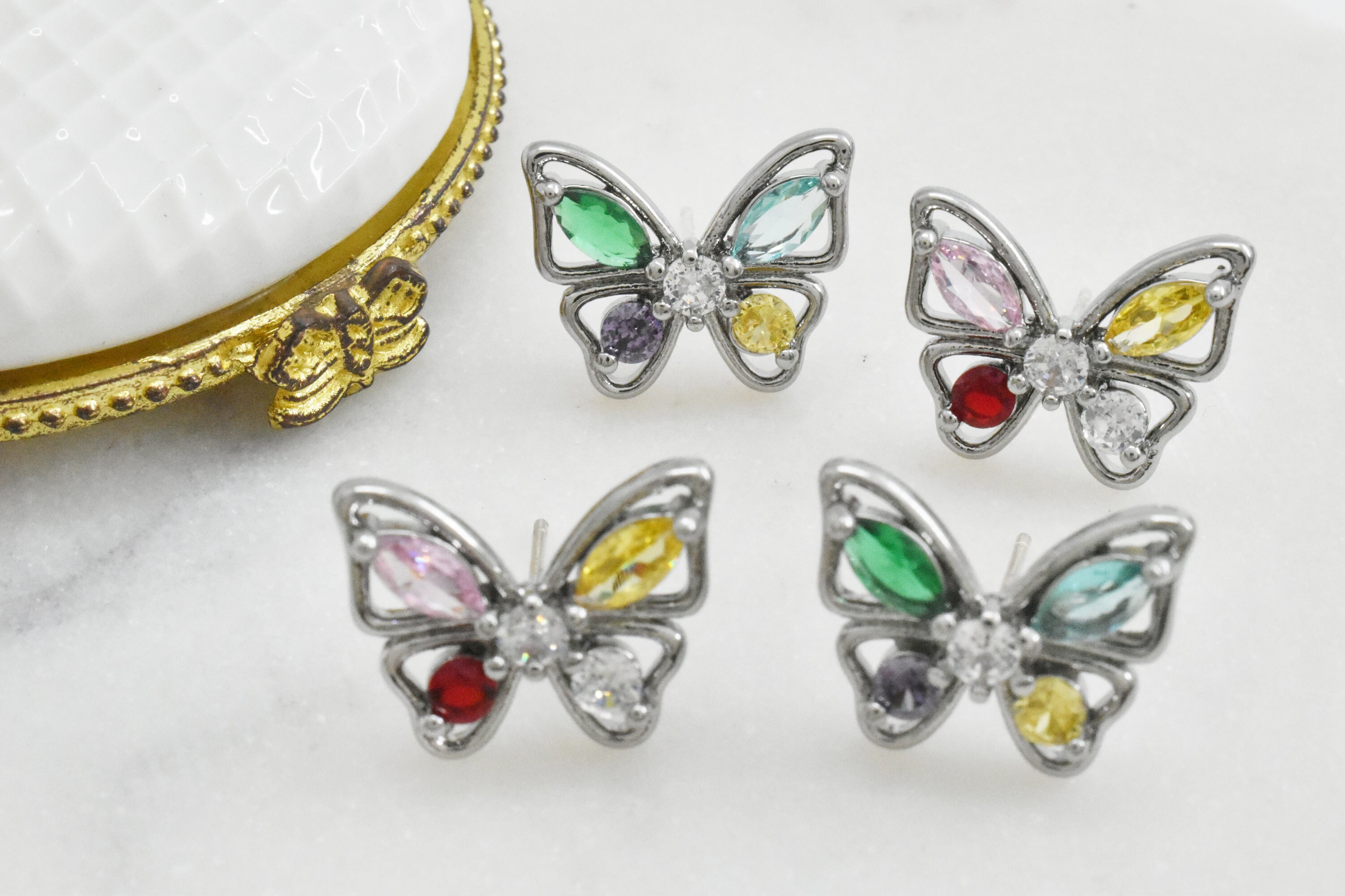 蝶の耳飾り CZ Butterfly Earrings, EDO-161RG, 2pcs, Original Rhodium