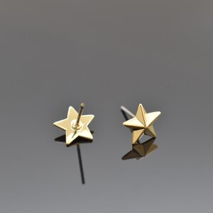 Star earrings, ESW-50G, 2pcs, 16K shiny gold plated brass, Nickel free plating (Palladium), Star 10mm