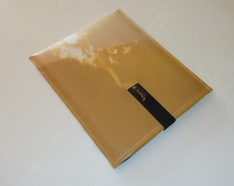 Tablet case FIRE, sleeve made of used tarpaulin (11 inches)