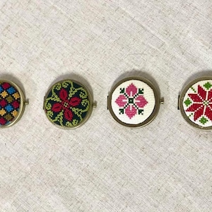 handmade Palestinian tatreez, Palestine flowers embroidery, Palestinian poppy, made in Palestine, Palestinian favors, small mirror SET of 8