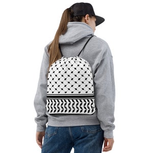 Palestinian Kufiya Drawstring bag, everyday bag, drawstring closure, traditional Palestinian pattern