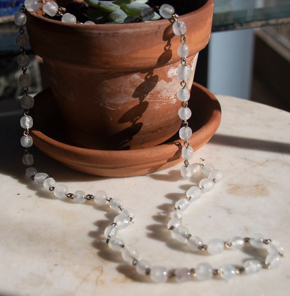 Vintage Frosted Glass Necklace - Etsy 