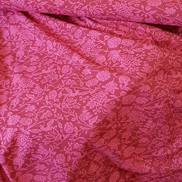 Recycled cotton jacquard in pink bordeaux