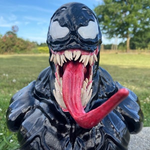 High Res Venom Bust (Magnetic)