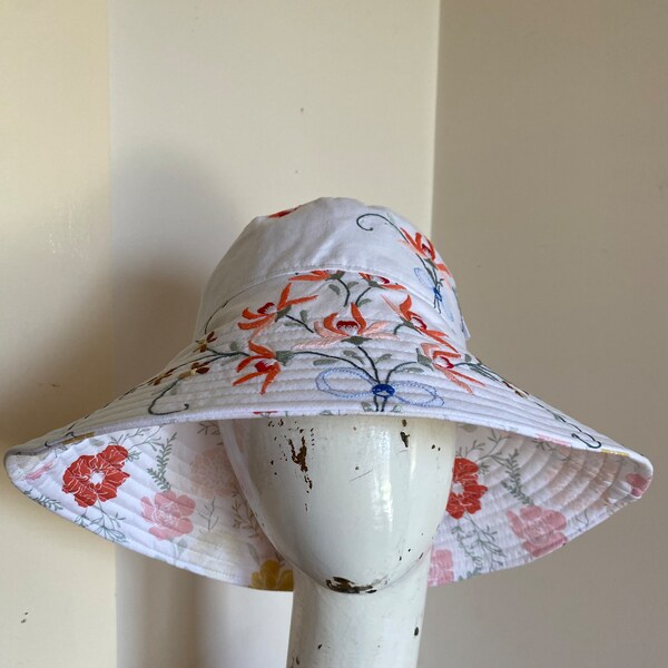 Vintage embroidered linen | Ladies Reversible sun Hat | Sun protection | handmade | Unique | woman sun hat| one of a kind| repurposed