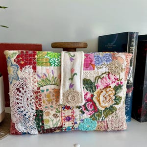 Protège-livre Nua, tissu vintage, cartable, porte-livre, unique, couverture de livre, sac à main de livre, pochette de livre rembourrée, protège-livre, cadeau pour amoureux des livres