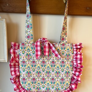 Betsy tote bag, shoulder bag, market bag, handmade, liberty print fabric