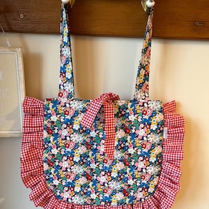 Betsy tote bag, shoulder bag, market bag, handmade, liberty print fabric