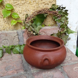 Handgefertigter kleiner Keramik-Blumentopf aus Mexiko – natürlich