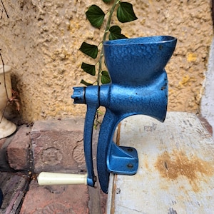 Old hand mill poppy seed mill poppy seed press - Vintage