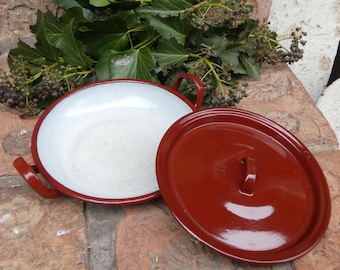 Smalto - piccola pentola, coperchio - colore rosso sangue - vintage