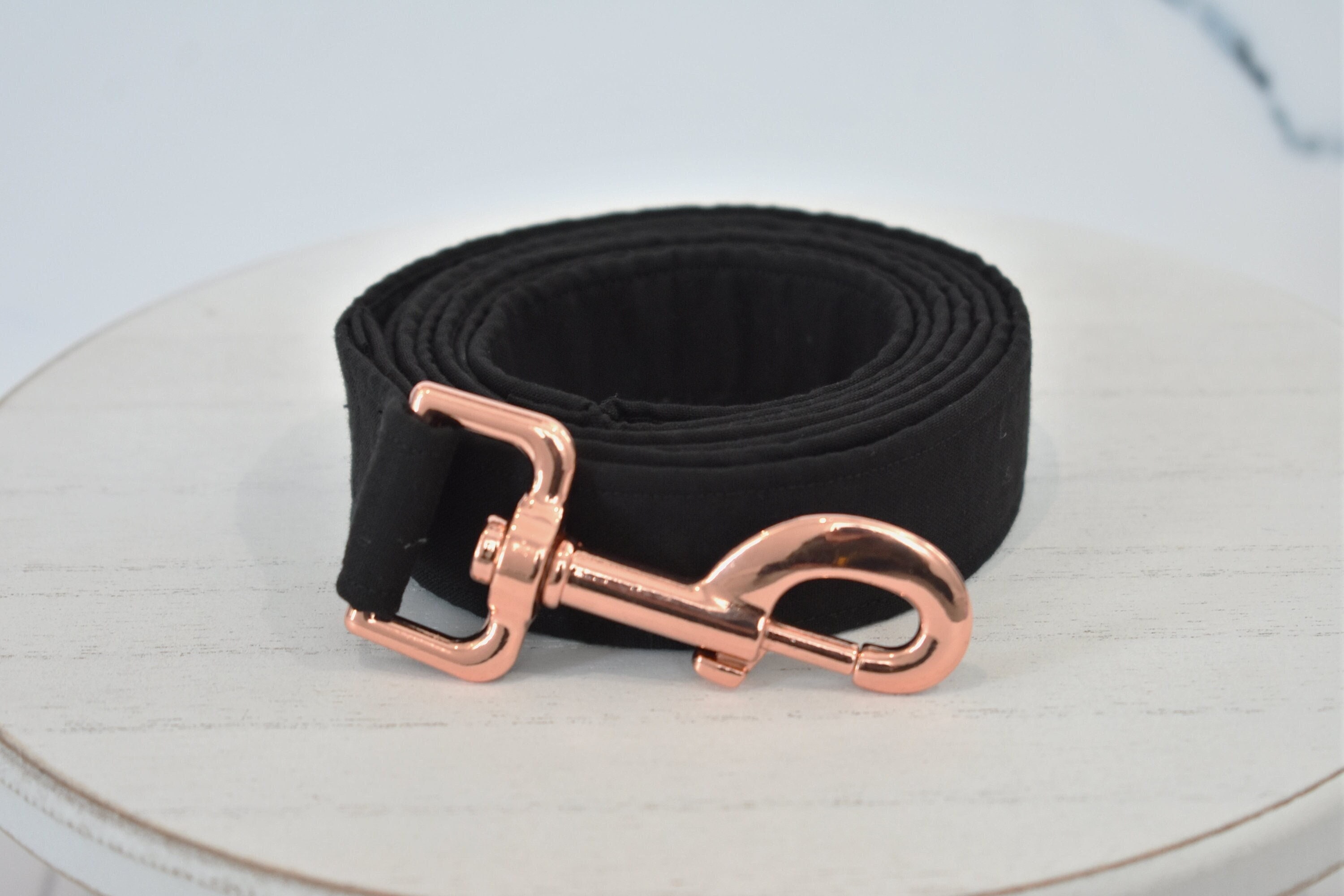 Black dog logo pet leash