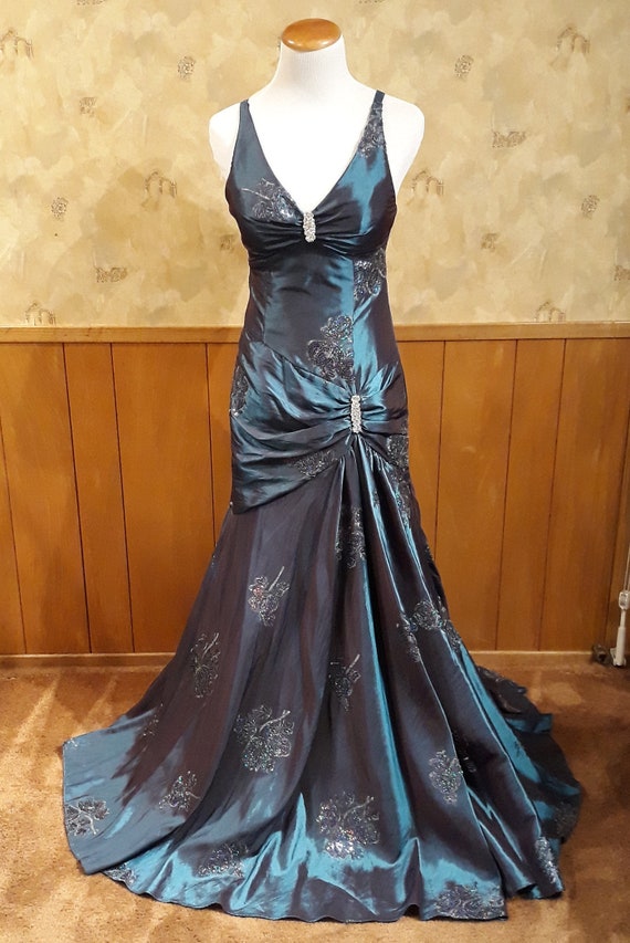NEW! Gorgeous Blue Sheen Elegant Long Dress