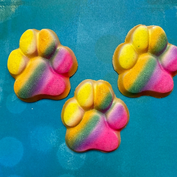 Paw Print Bath Bomb, Color Surprise!