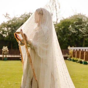 EXTRA LONG**Traditional Pakistani Nikkah / Indian Net Veil / Dupatta / Wedding Veil - vanilla/ with fringe