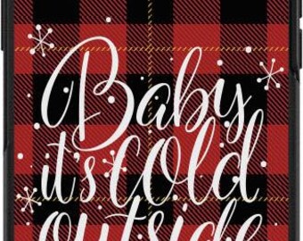 Funda para iPhone 7, 8, X, XS, XR, SE, 11, 12, 13, 14, 15, 16 Pro Max con estampado navideño de cuadros rojos y la frase "Baby, its Cold Outside".