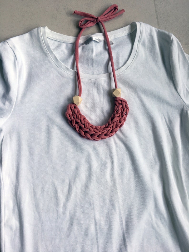 Pink T-shirt yarn necklace with geometric beads Braided necklace