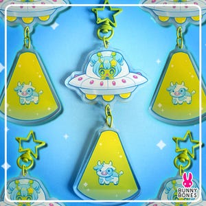 UFOエイリアンガール ～ アクリル製ぶら下がりキーホルダー