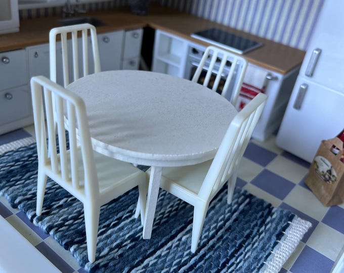 Hand-woven rug for dollhouse decorations. -The furnitures are not included.-