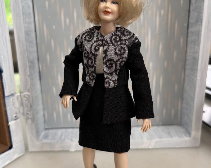 Jacket, Bodysuit, Skirt and Shoes for Heidi Ott ladies - slim model -  (1:12) The doll is not included