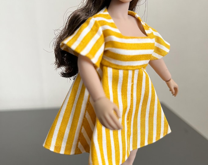 A dress for Phicen doll (1:12) - The doll is not included -