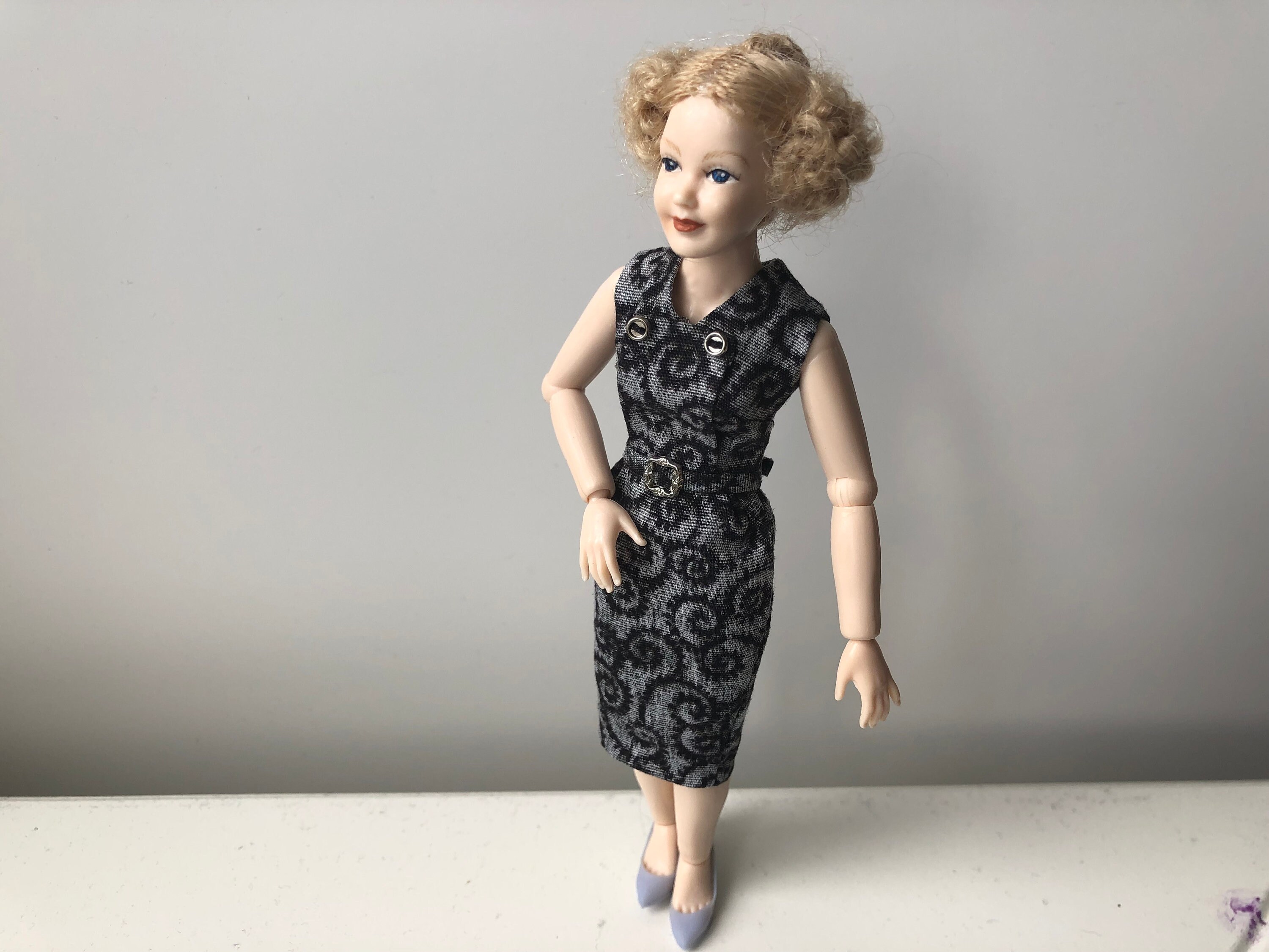 Black and gray dress for Heidi Ott lady 1 12 scale doll and