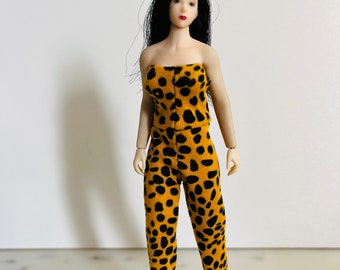 A jumpsuit for Phicen doll 1:12