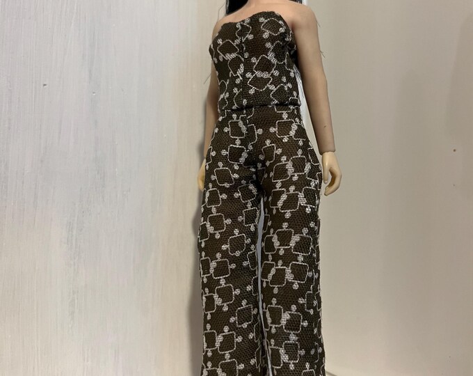 A jumpsuit for Phicen doll (1:12) - The doll and shoes are not included -