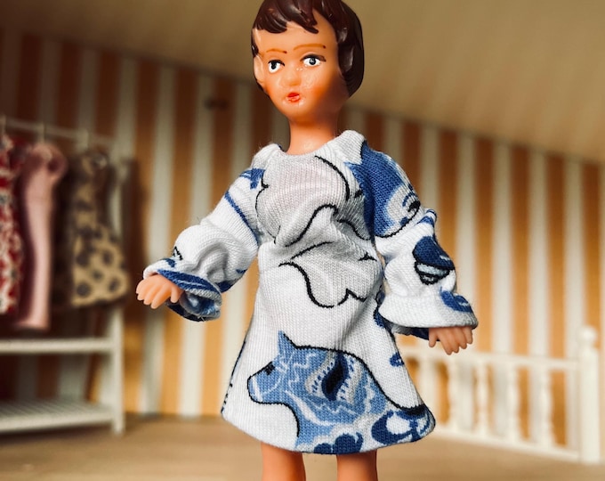A dress for Ari doll (The doll not included)