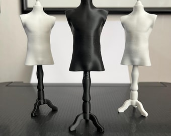 Mannequin for dollhouse decorations (1:12) - unpainted -