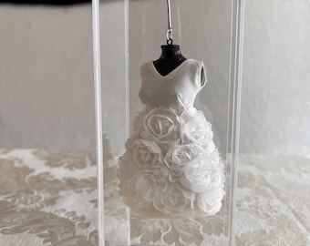 Handcrafted Miniature Rosette Bridal Dress (1:12 Scale) – Sleeveless V-Neck Gown with Shoes & Display Case | The Bride Collection 2026